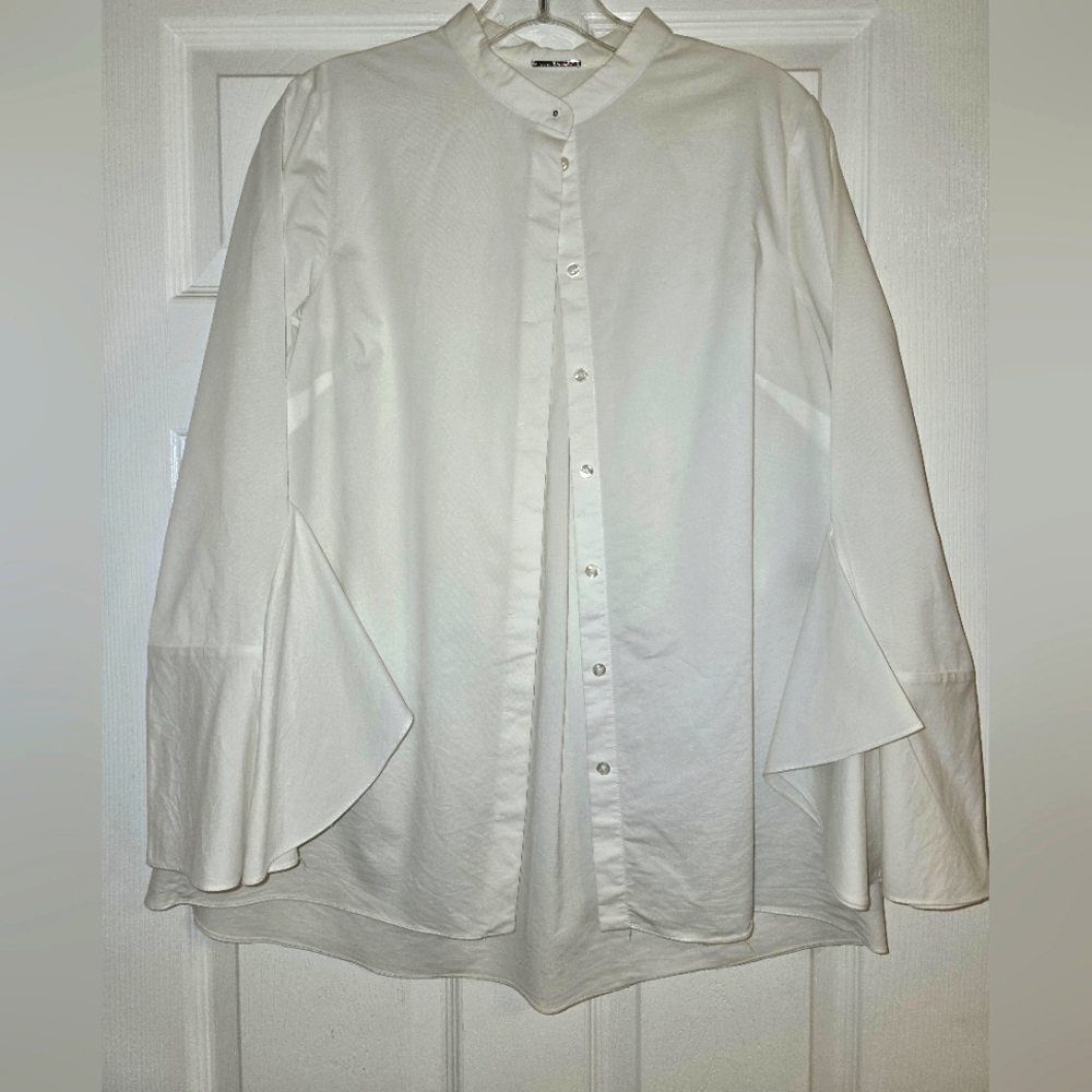 Elie Tahari White Button-Up Blouse